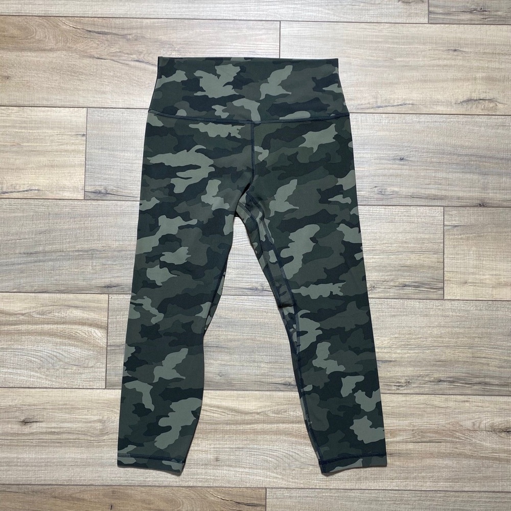 Lululemon Womens Align High Rise Camo Print Crop‎ 23” Size 10 Green